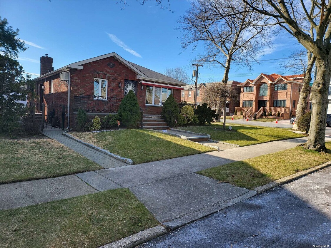 Primary Photo - 154-04 24th Rd