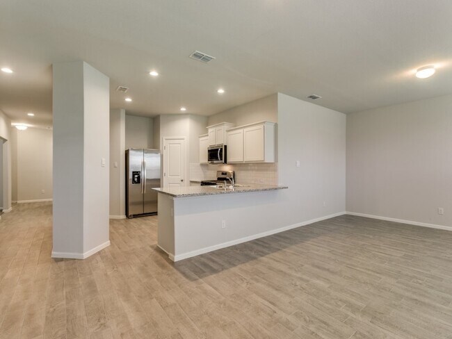 Building Photo - 8524 Big Apple Dr