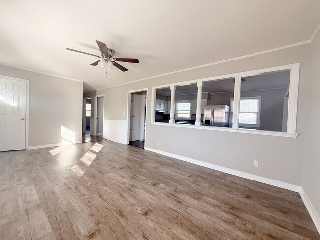 Building Photo - 3 Bedroom / 2 Bath – Accessible Home in Algood