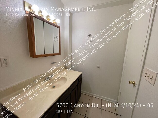 Foto del edificio - 5700 Canyon Dr. - (NLM 6/10/24)