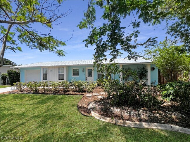 1303 SE 22nd Terrace Cape Coral - 1303 Se 22nd Terrace Cape Coral Fl Building Photo 