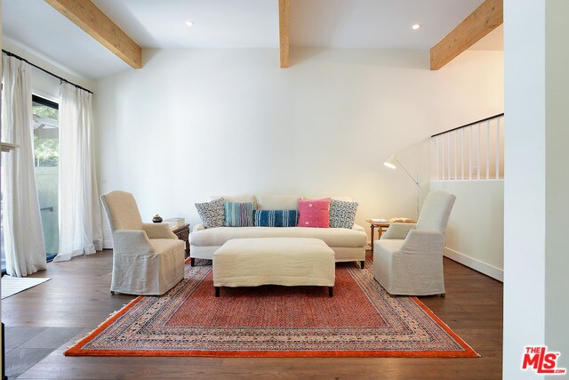 Foto del edificio - 17258 Palisades Cir