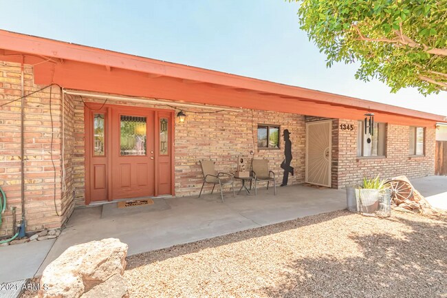 Building Photo - 1345 S Cactus Rd