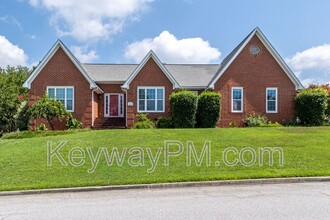 Building Photo - 4851 Appletree Ct