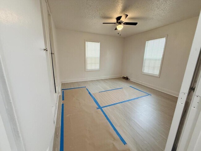 Foto del edificio - 2419 35th St