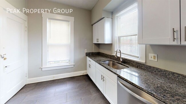 Building Photo - 280 E Oakland Ave