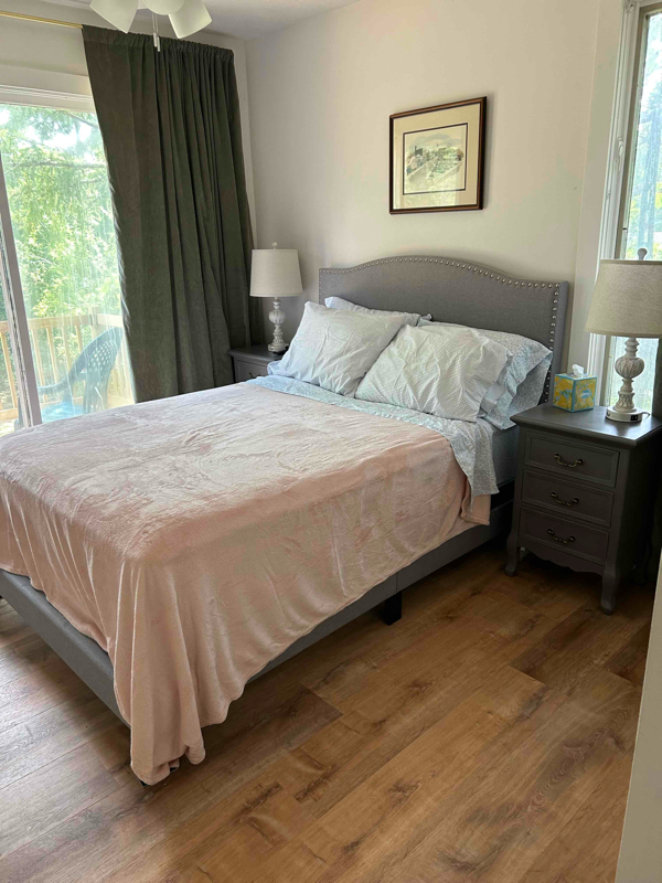 Foto principal - 147 S Rocky River Dr