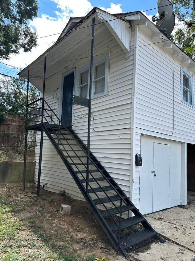 Foto principal - Highland - 1 bed 1 Bath - Freshly Painted