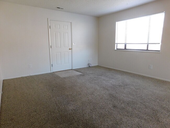 Building Photo - 232 Crawford Ln