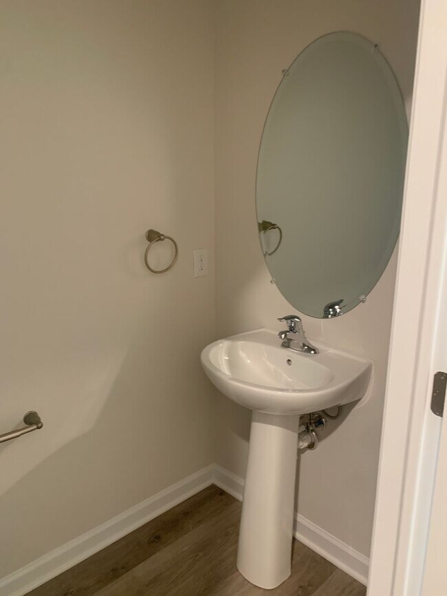 Foto del edificio - PARKLAND SCHOOLS- NEW CONSTRUCTION 3 BDRM ...