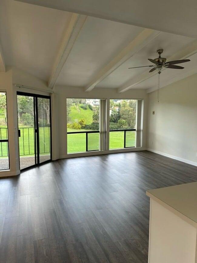 Building Photo - 2507 Navarra Dr