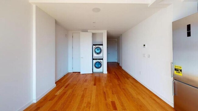 Foto del edificio - 1 bedroom in Brooklyn NY 11221