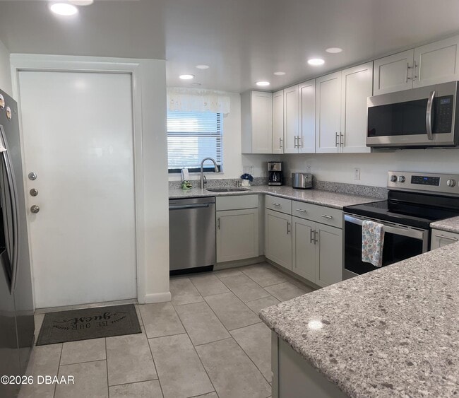 Foto del edificio - 1571 S Atlantic Ave