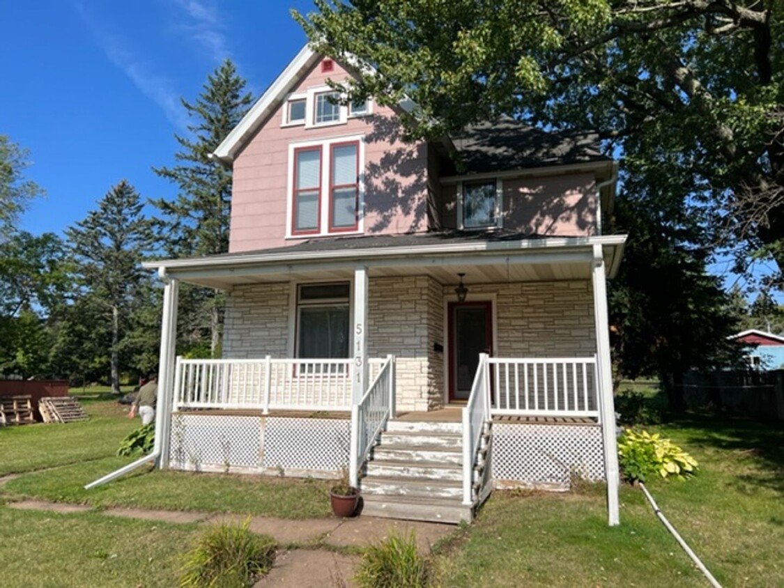 Primary Photo - Duluth MN - 4+ bed - 2-bath - 2-car garage