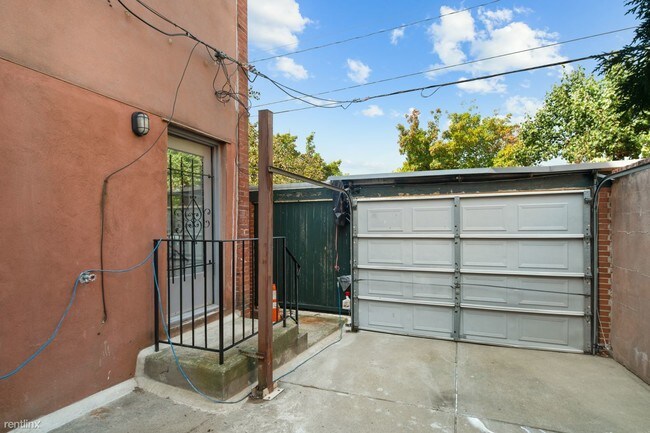 Building Photo - 2 br, 2 bath Apartment - 1739 Wallace St