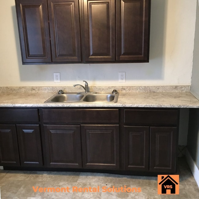 Building Photo - 150 Washington St