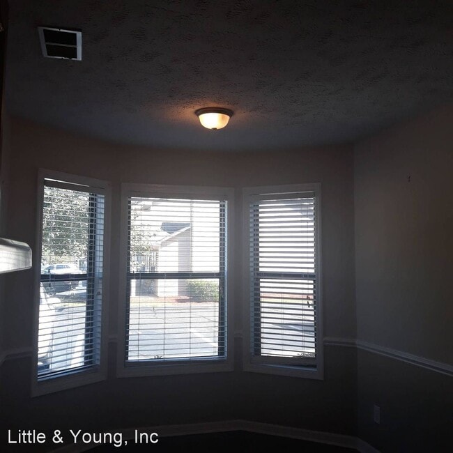 Building Photo - 2 br, 1.5 bath House - 131 Aloha Drive