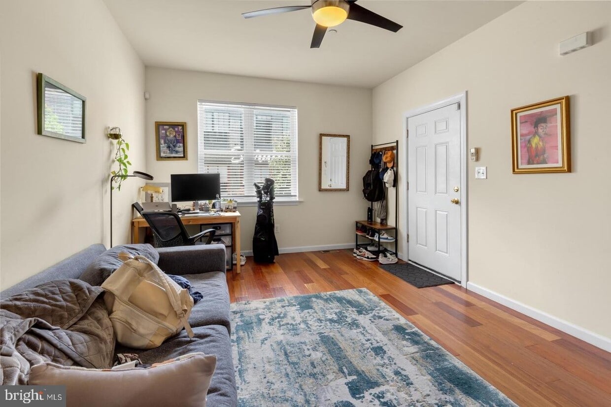 Primary Photo - 1509 Frankford Ave