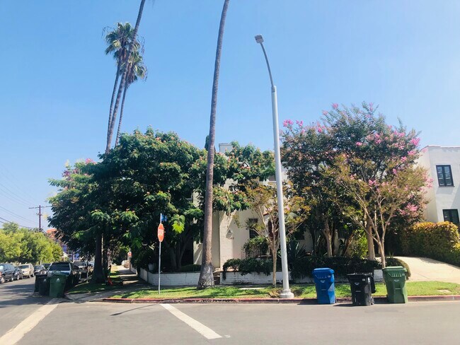 Foto del edificio - 1202 S Sycamore Ave