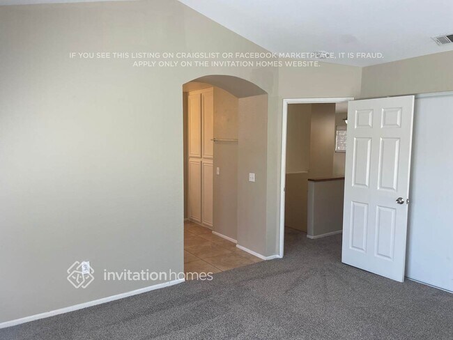 Foto del edificio - 8059 Summer Pl St