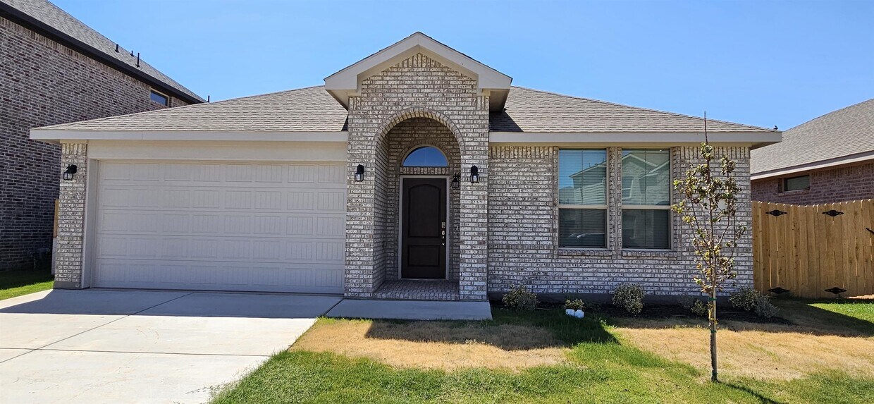 8 Los Campos Dr, Odessa, TX 79765 House Rental in Odessa, TX