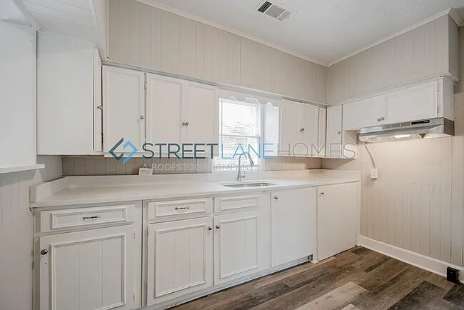 Foto del edificio - 2711 8th St