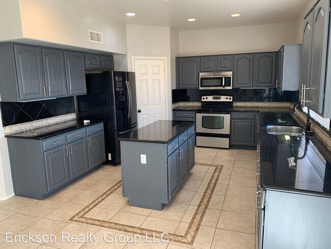 Foto del edificio - 4 br, 3.5 bath House - 9453 E. Javelina Ave