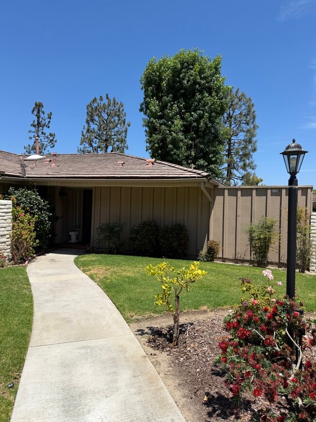 Front Door & Walkway - 27111 Capote de Paseo