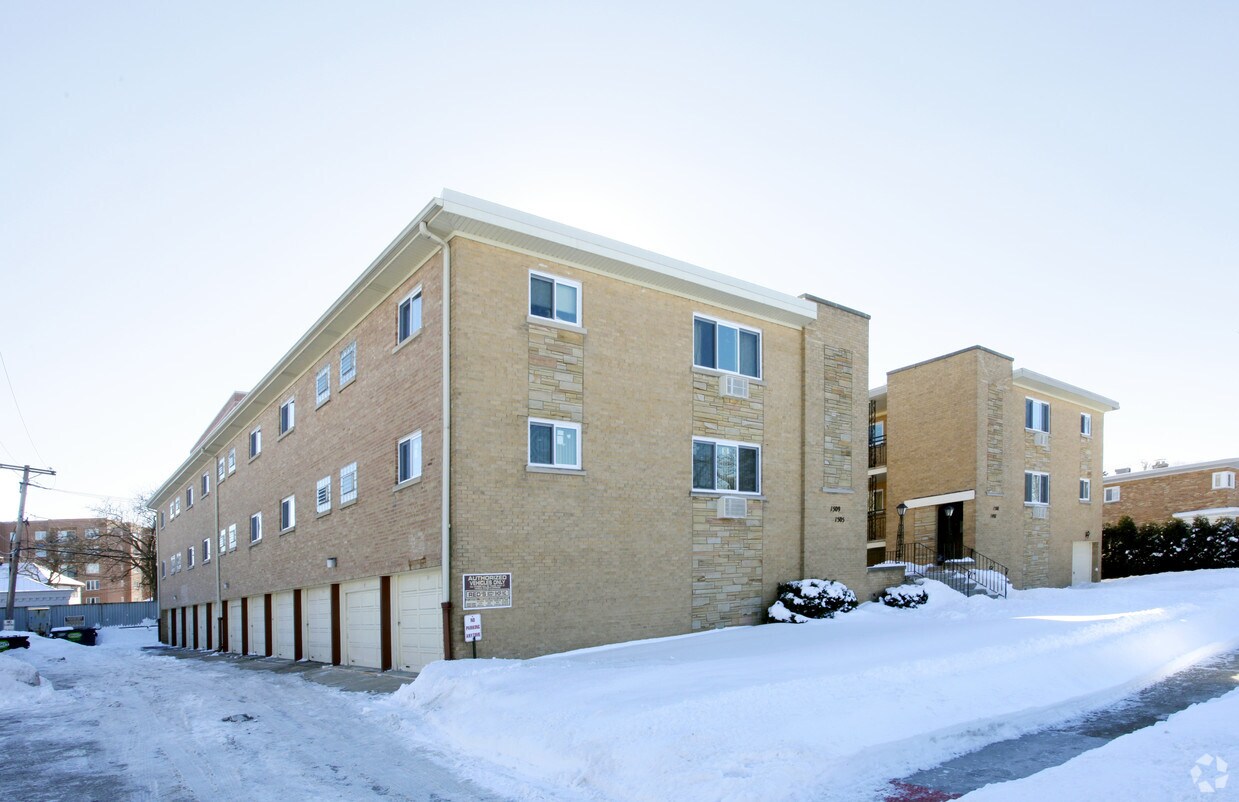 Foto del edificio - 1497-1509 Brown St