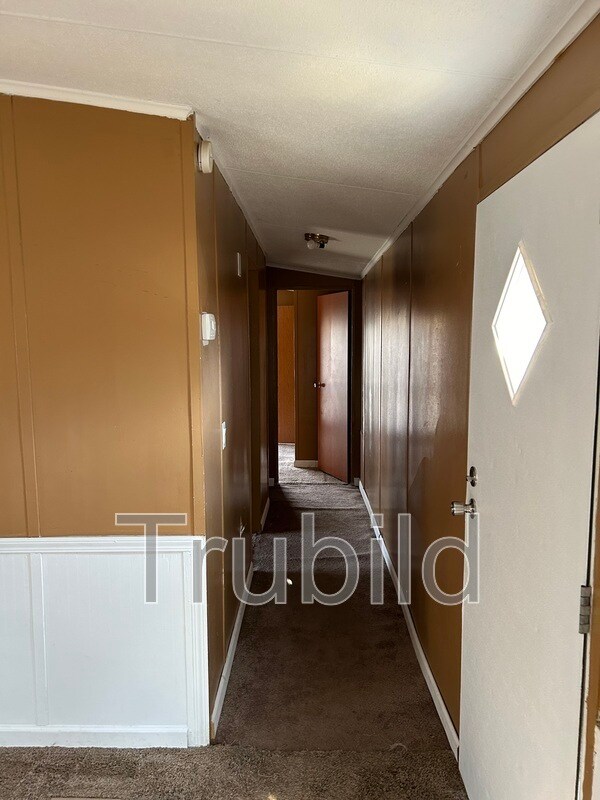 Foto del edificio - 72 Somerset Dr