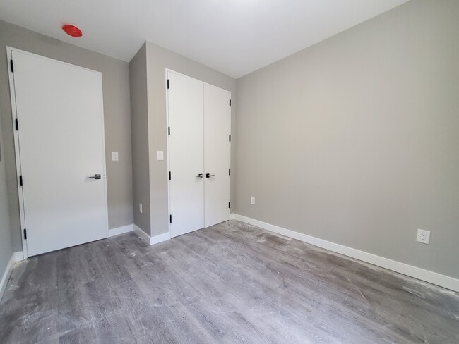 Unit 4 - 72 Arlington Ave