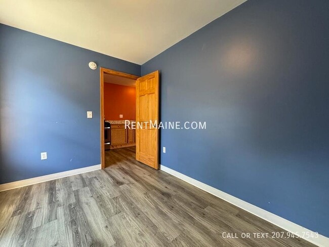 Building Photo - 114 Bridge St