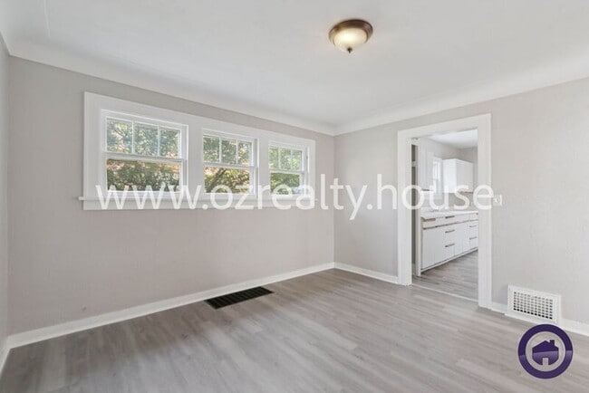 Building Photo - 1263 Crestwood Rd