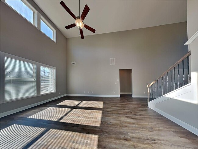 Building Photo - 3990 Bella View Ln