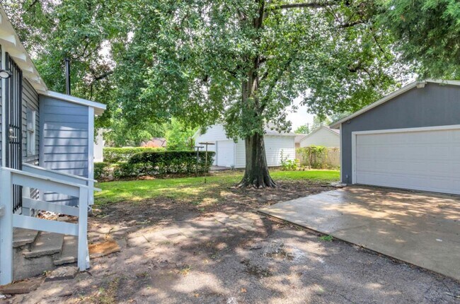 Foto del edificio - 806 Caplin St