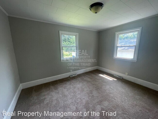 Foto del edificio - 3 br, 1 bath House - 1931 Bedford St