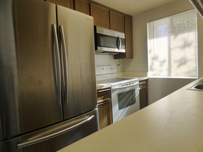 Foto del edificio - 5350 Baltimore Dr