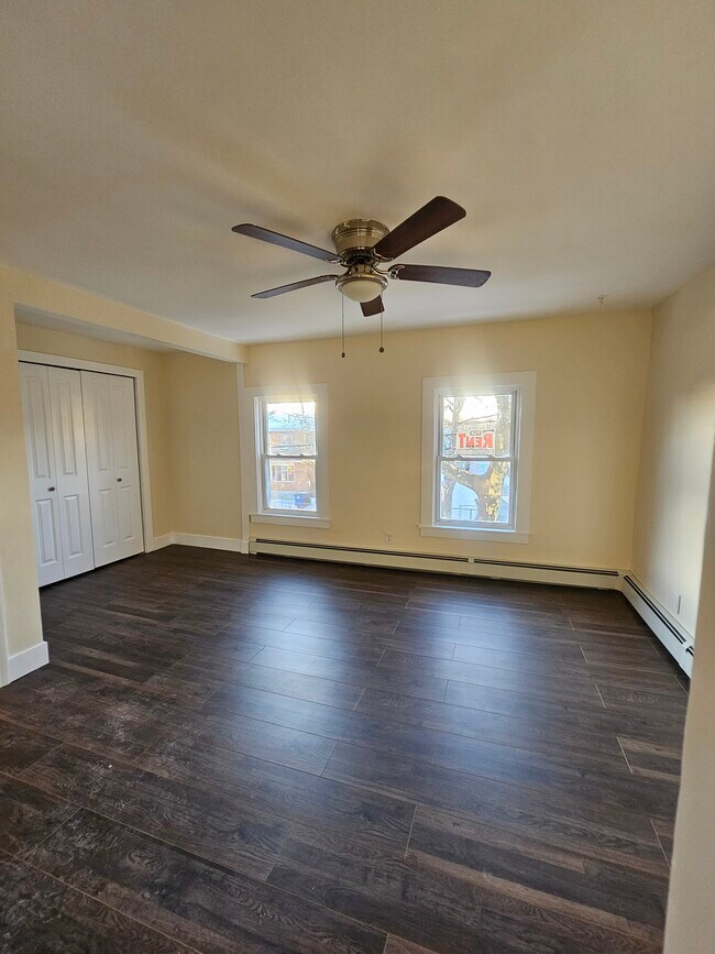 Foto del edificio - 187 Ferry St