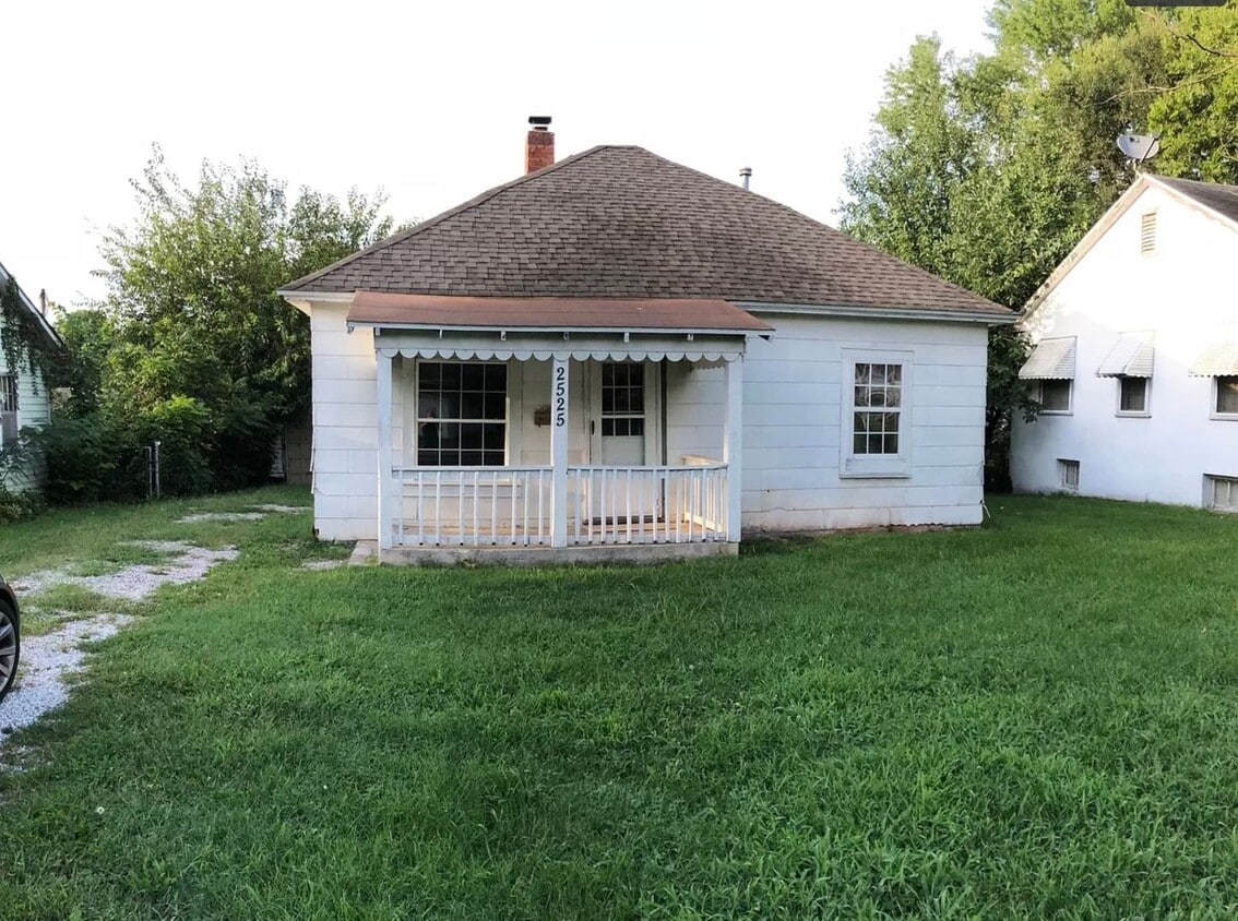 2525 W Lincoln St, Springfield, MO 65806 House Rental in Springfield, MO