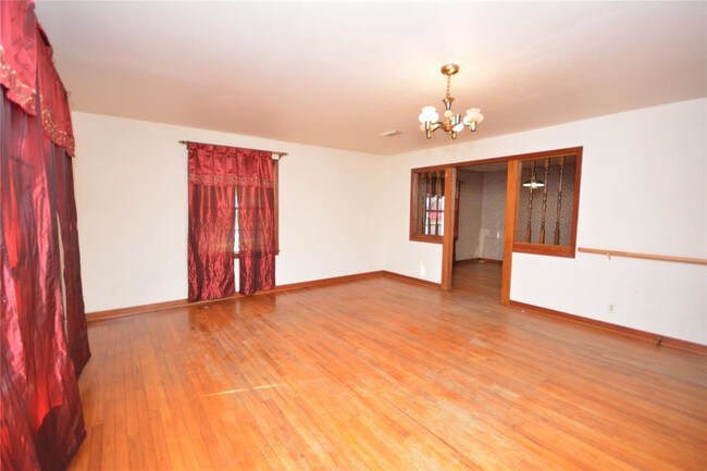 Building Photo - 208 Southern Oaks Dr