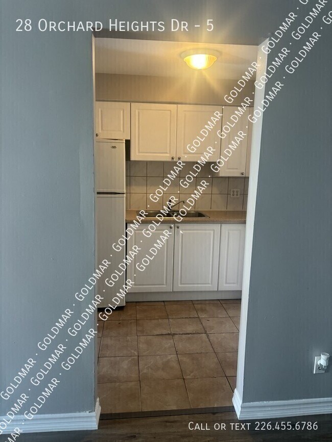 Photo du bâtiment - NEW LISTING