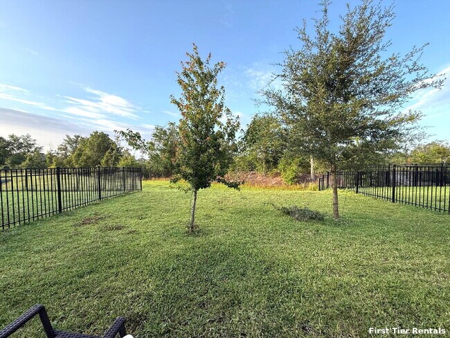 Foto del edificio - Cagan Crossings 3BR Home Available Now