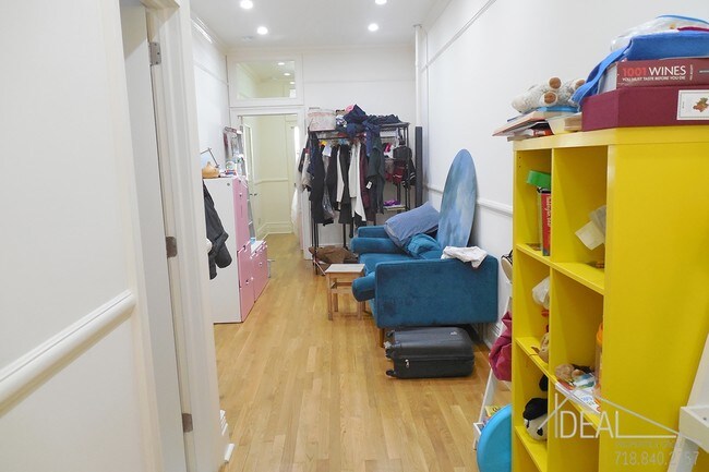 Foto del edificio - 346 12th St