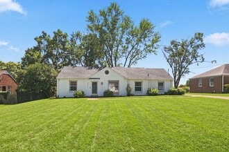 Building Photo - 2317 Deerwood Rd