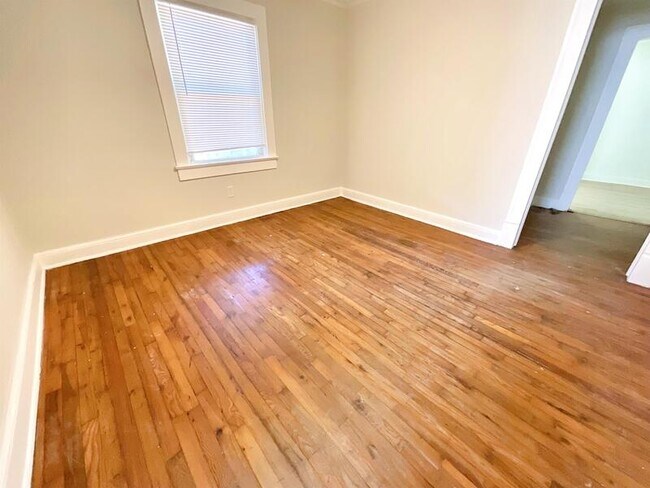 Foto del edificio - 691 Beaumont Ave