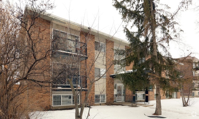 Building Photo - Central LRT Apartments