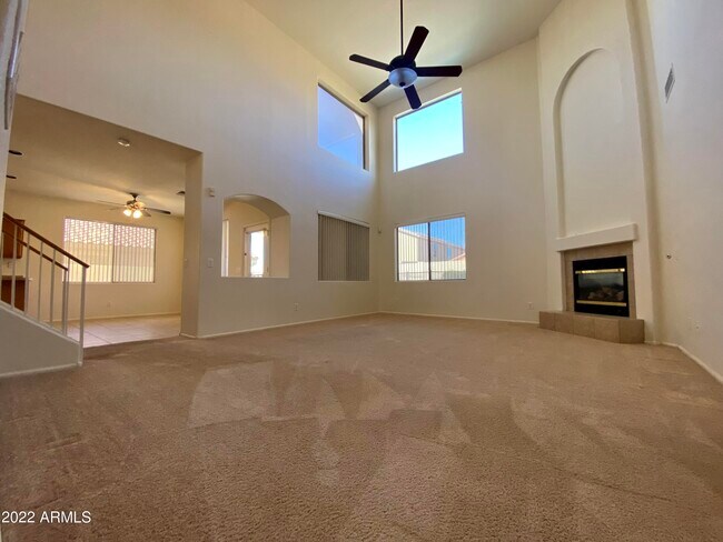 Foto del edificio - 16370 W Adams St