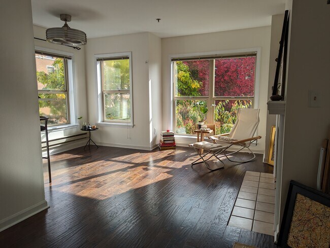 Foto del edificio - 506 E Howell St