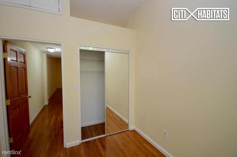 Building Photo - 1 br, 1 bath Apartment - 233 W 100th St