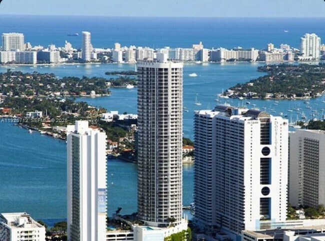 Foto del edificio - 1750 N Bayshore Dr